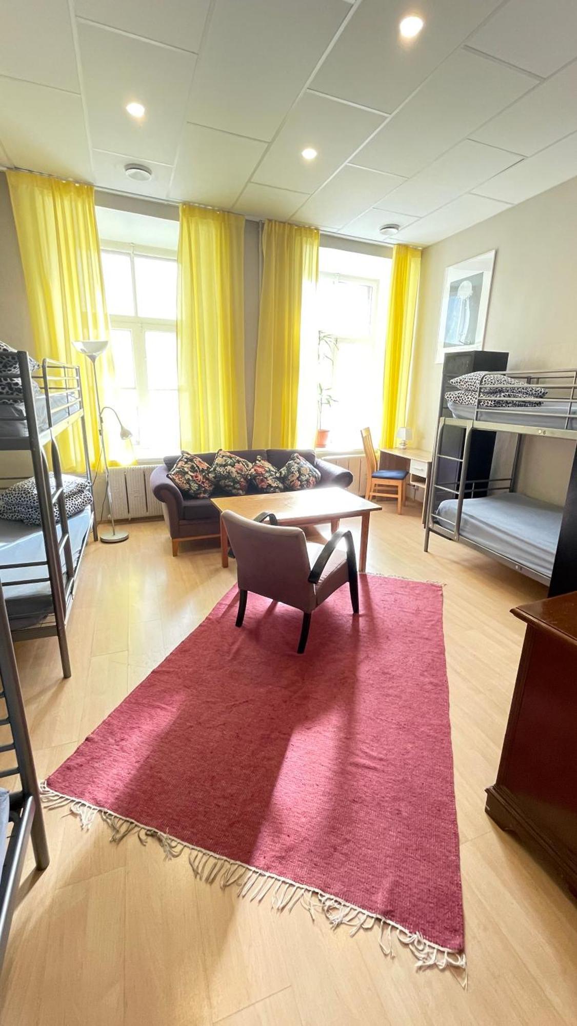 Reval Hostel Ngoại thất bức ảnh